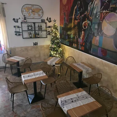 بيت ضيافة That's Airport Jazz-8min Airport-100mt Historic Center 3*